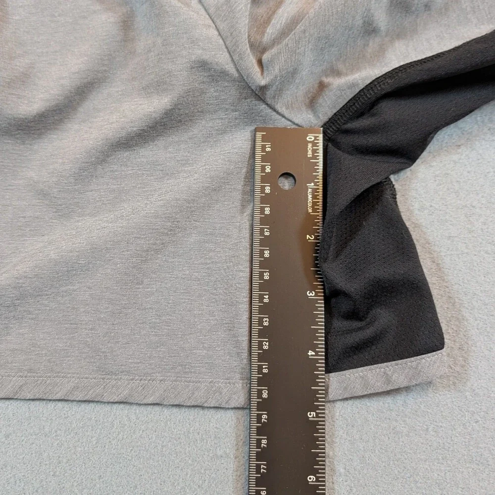 Rabbit Running Shorts Size X Large Grey Heathered 5 Inch Inseam Zip Pocket